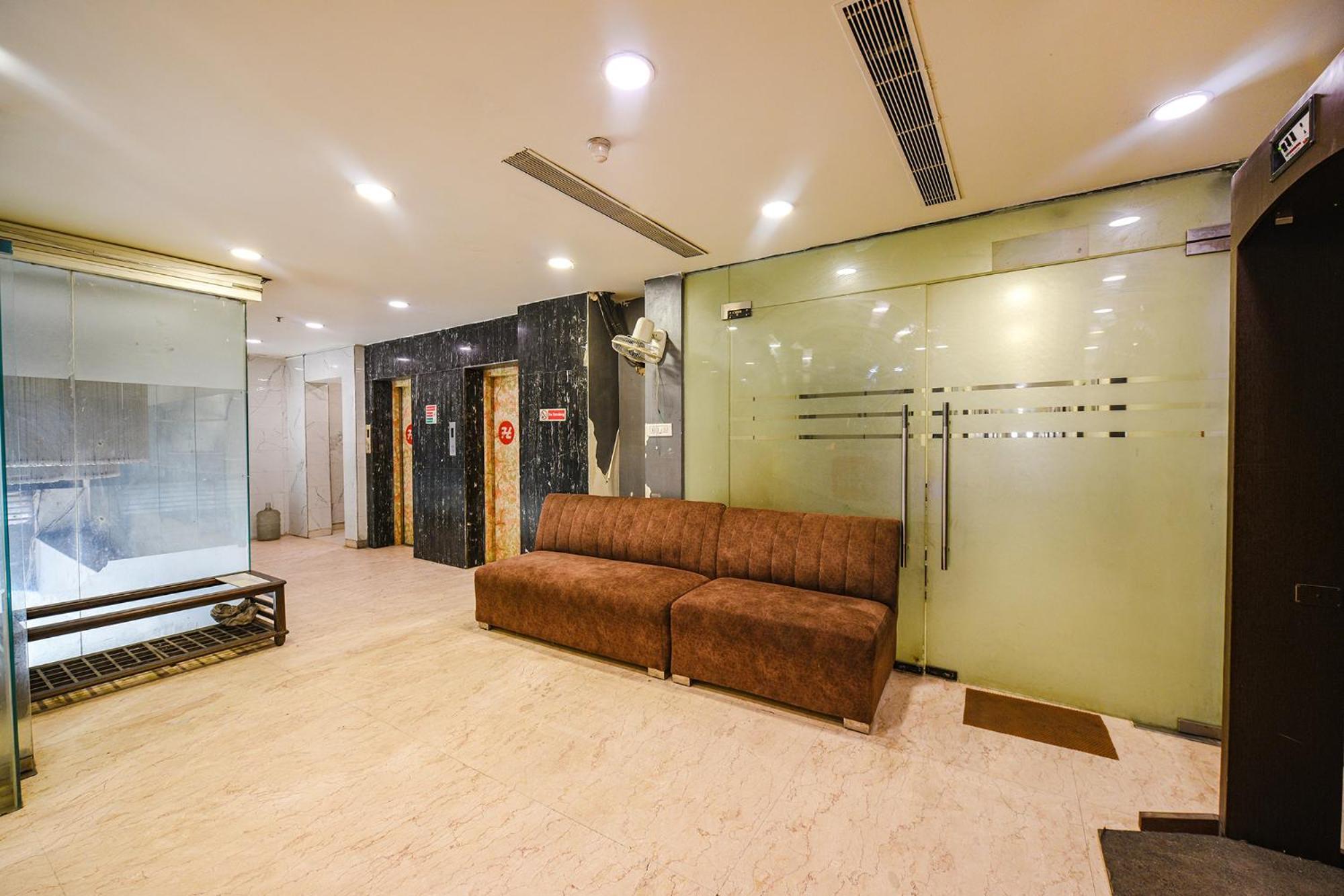 Hotel OYO 90662 Heaven Seven Neu-Delhi Exterior foto