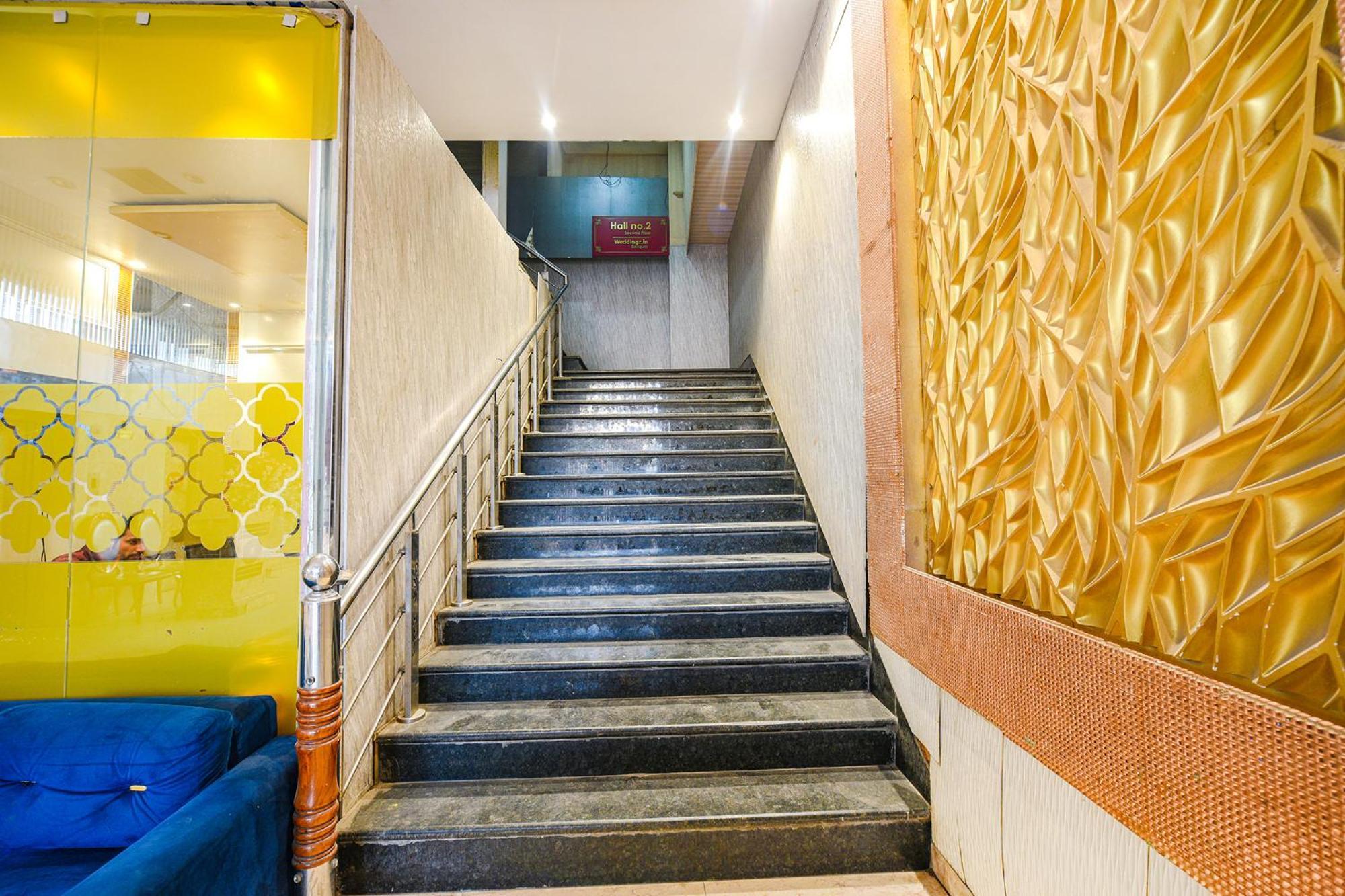 Hotel OYO 90662 Heaven Seven Neu-Delhi Exterior foto